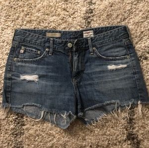 AG Distressed Short